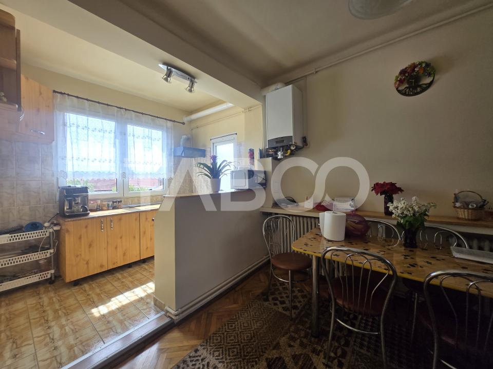 Apartament 5 camere de vanzare 182mp decomandat zona Piata Cluj Sibiu