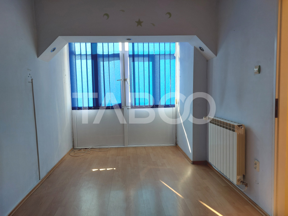 Apartament 50 mpu 2 camere etaj 3 pivnita Piata Noua Cisnadie