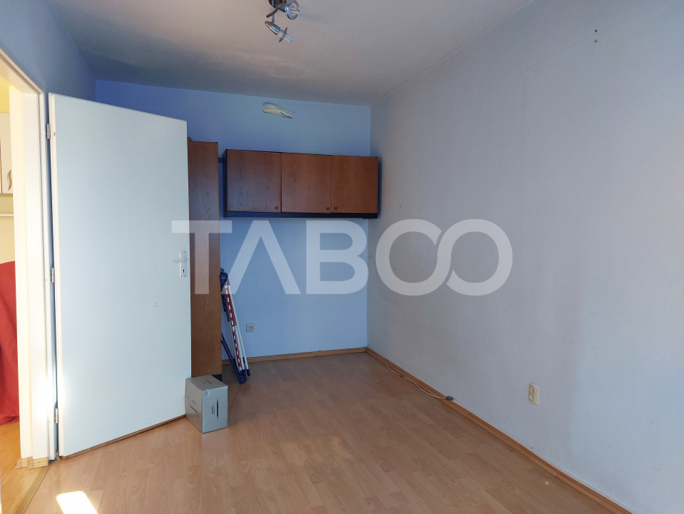 Apartament 50 mpu 2 camere etaj 3 pivnita Piata Noua Cisnadie