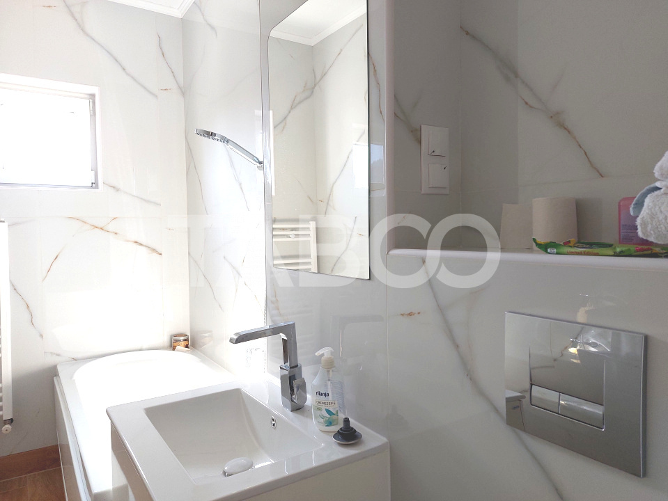 Apartament 50 mpu 2 camere etaj 3 pivnita Piata Noua Cisnadie