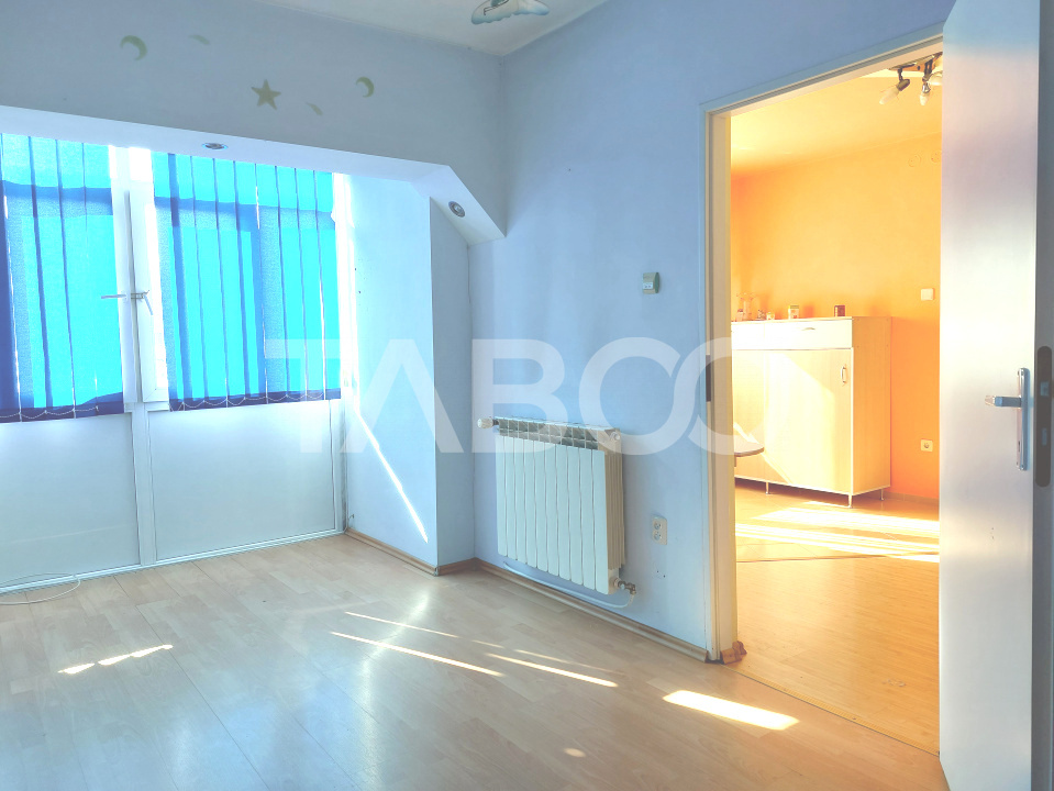 Apartament 50 mpu 2 camere etaj 3 pivnita Piata Noua Cisnadie