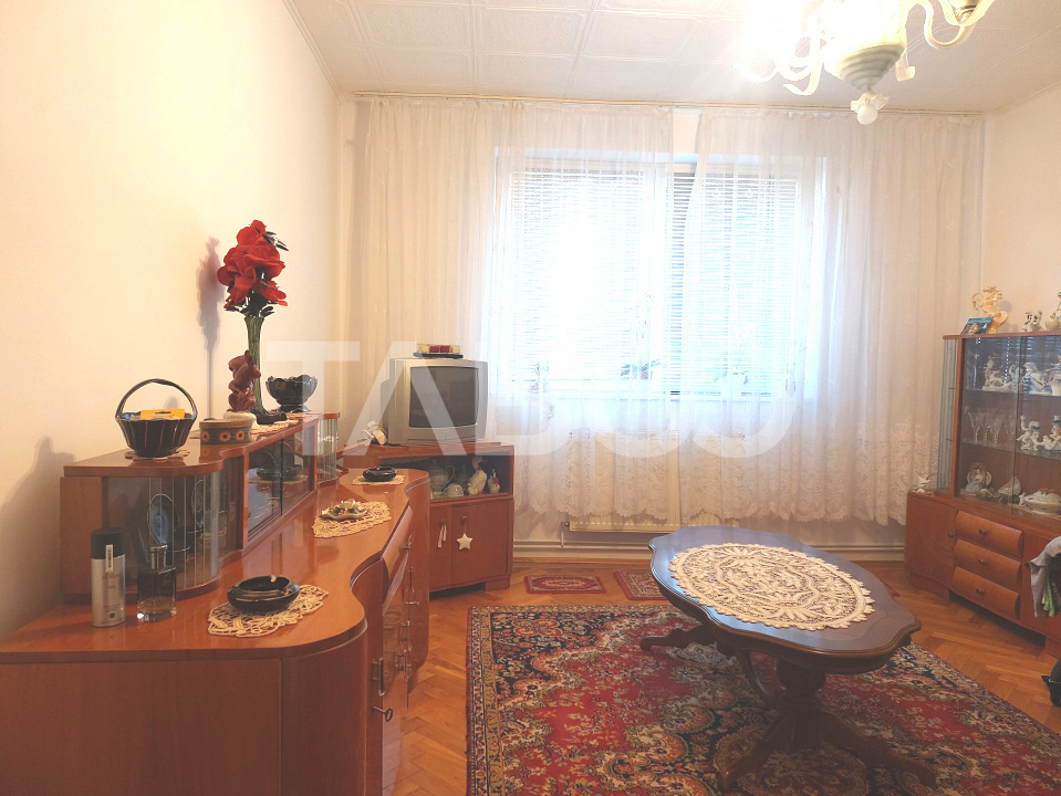 Apartament 55 mp 3 camere etaj 3 balcon pivnita Piata Noua Cisnadie