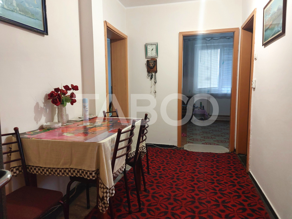 Apartament 57 mp 2 camere decomandate balcon PRET AVANTAJOS Cisnadie