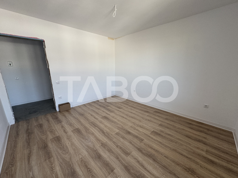 Apartament 60 mpu la CHEIE cu 3 camere balcon 13 mp pe Doamna Stanca