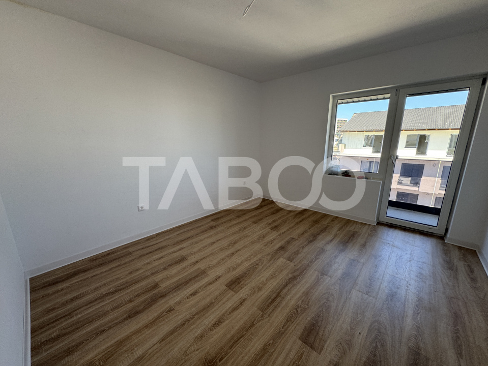 Apartament 60 mpu la CHEIE cu 3 camere balcon 13 mp pe Doamna Stanca