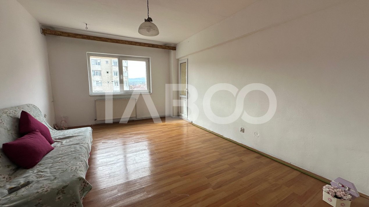Apartament 65 mpu 3 camere pivnita 2 bai balcon  zona Turnisor Sibiu  