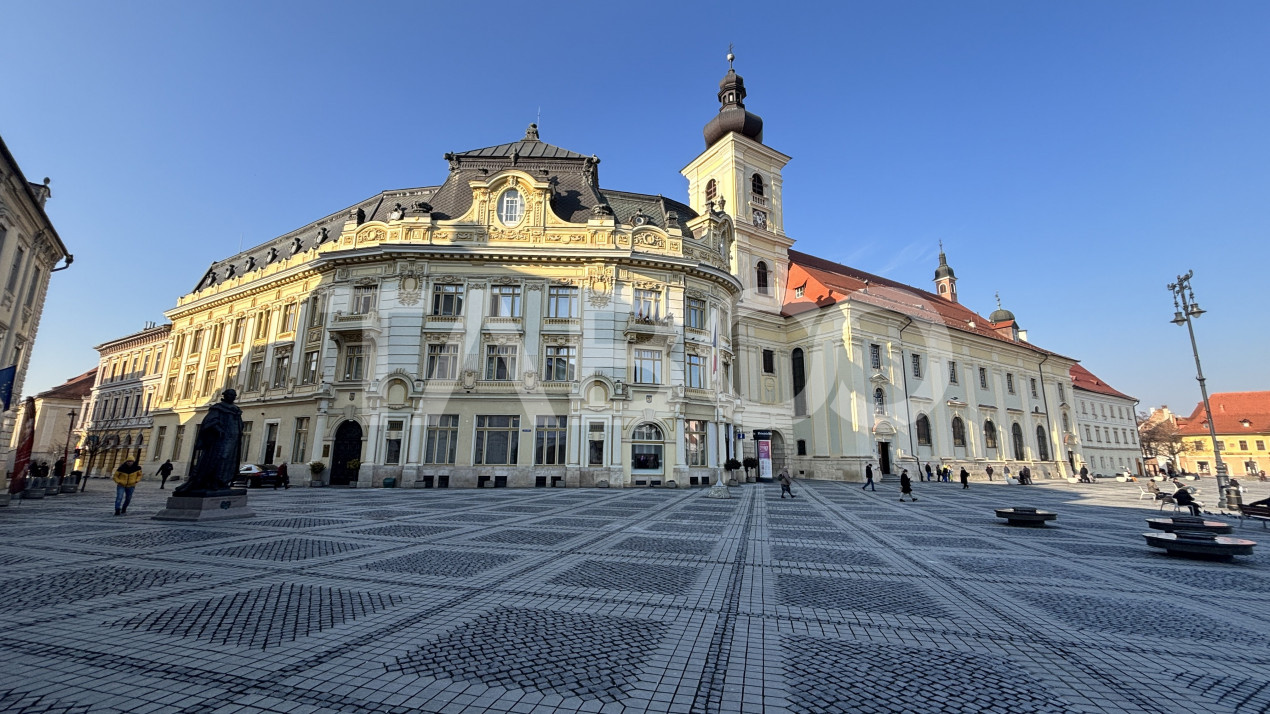 Apartament 85mp  2 camere+ boxa CENTRUL ISTORIC SIBIU  in Sibiu - Samuel von Brukenthal