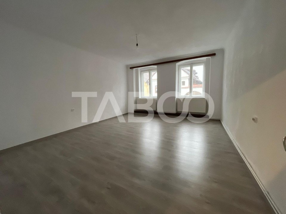 Apartament 91 mpu mutare imediata loc de parcare in centrul orasului  in Sibiu - 9 Mai