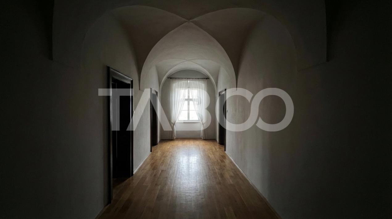 Apartament Centrul Istoric 2 camere 81mpu + pivnita 22mp  SIBIU