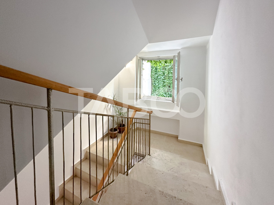 Apartament cu 2 camere decomandate centru langa parcul Sub Arini
