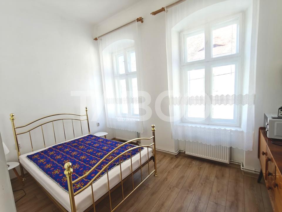 Apartament cu 2 camere - luminos si spatios - etaj 1 - Piata Schiller