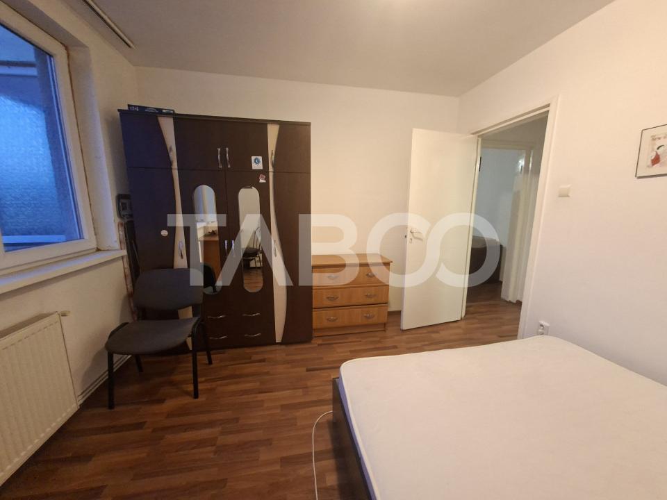 Apartament cu 2 camere si balcon de inchiriat in zona Mihai Viteazul