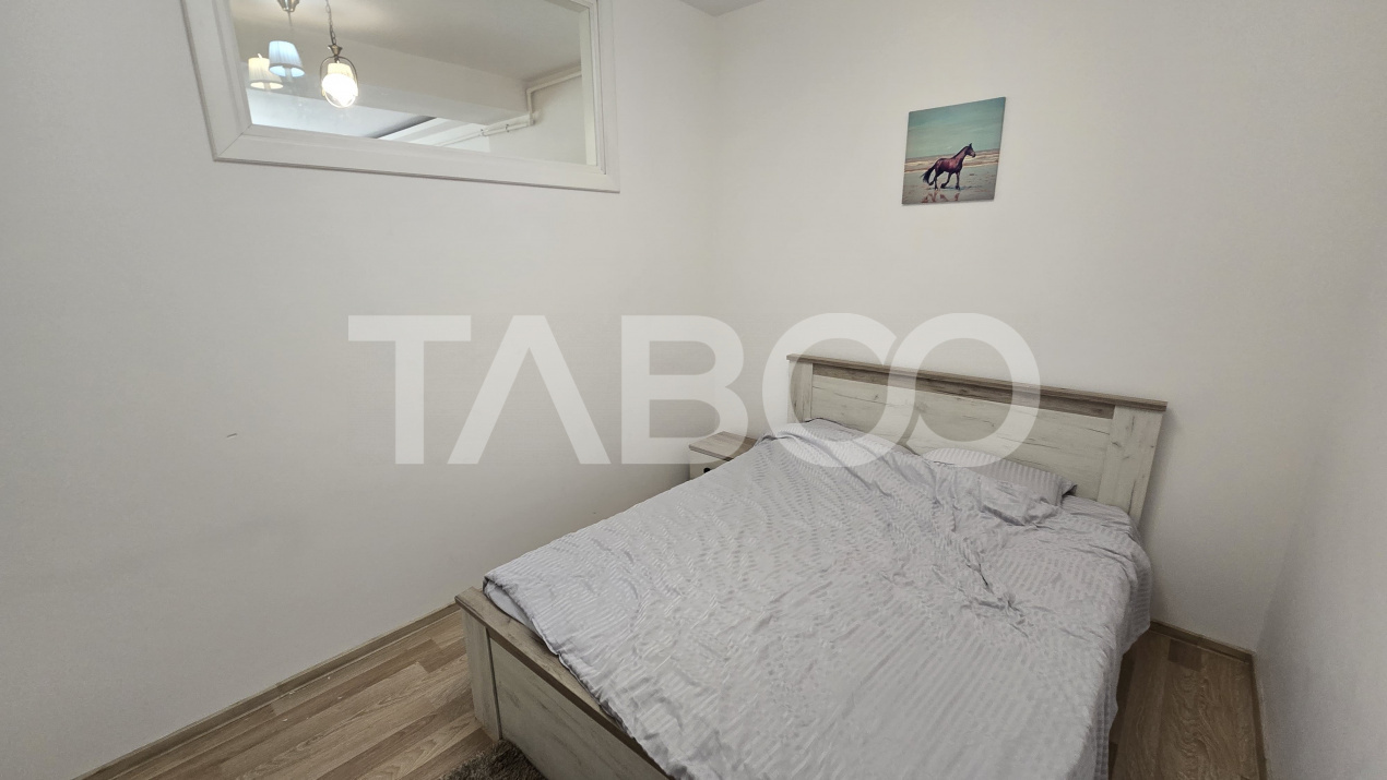 Apartament cu 3 camere de inchiriat decomandat zona Strand