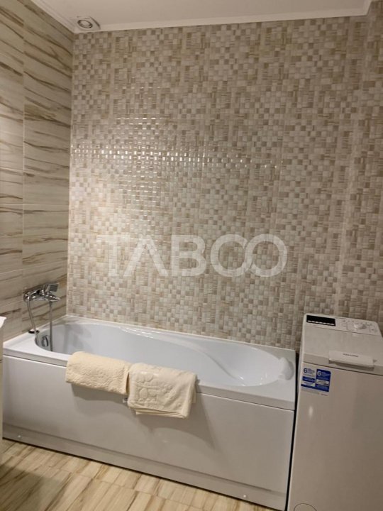 Apartament cu 3 camere de inchiriat decomandat zona Strand