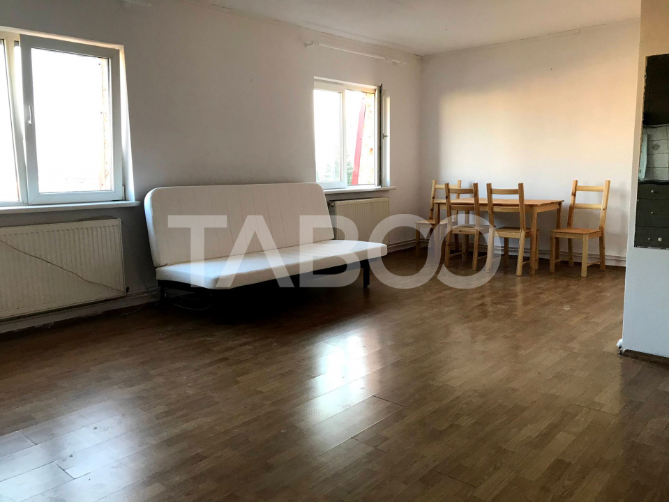Apartament cu 3 camere de vanzare mobilat utilat Mihai Viteazu 66mp
