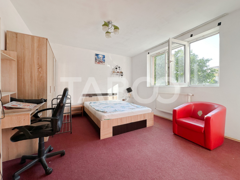 Apartament cu 3 camere de vanzare - parter inalt - zona Rahovei Sibiu