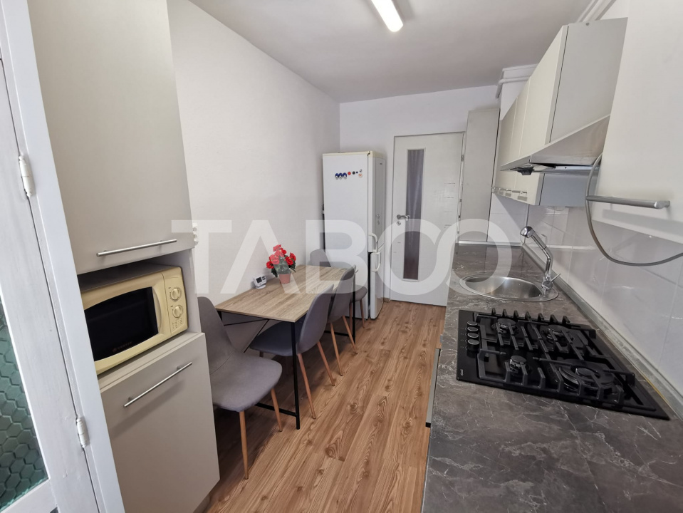 Apartament cu 3 camere decomandate la parter inalt in zona Terezian