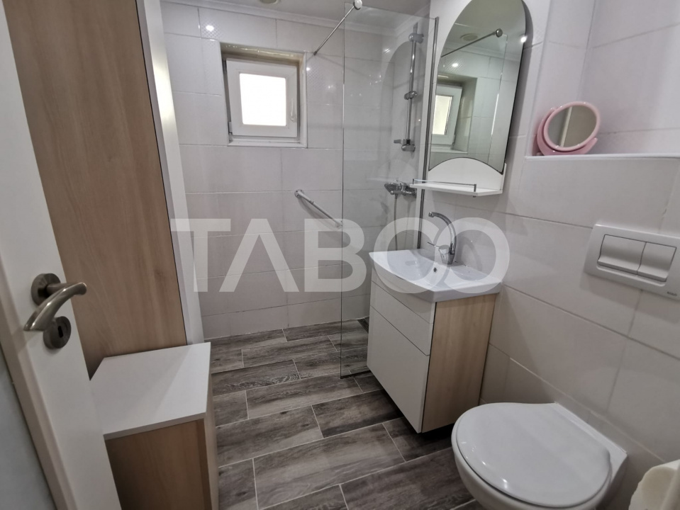 Apartament cu 3 camere decomandate la parter inalt in zona Terezian