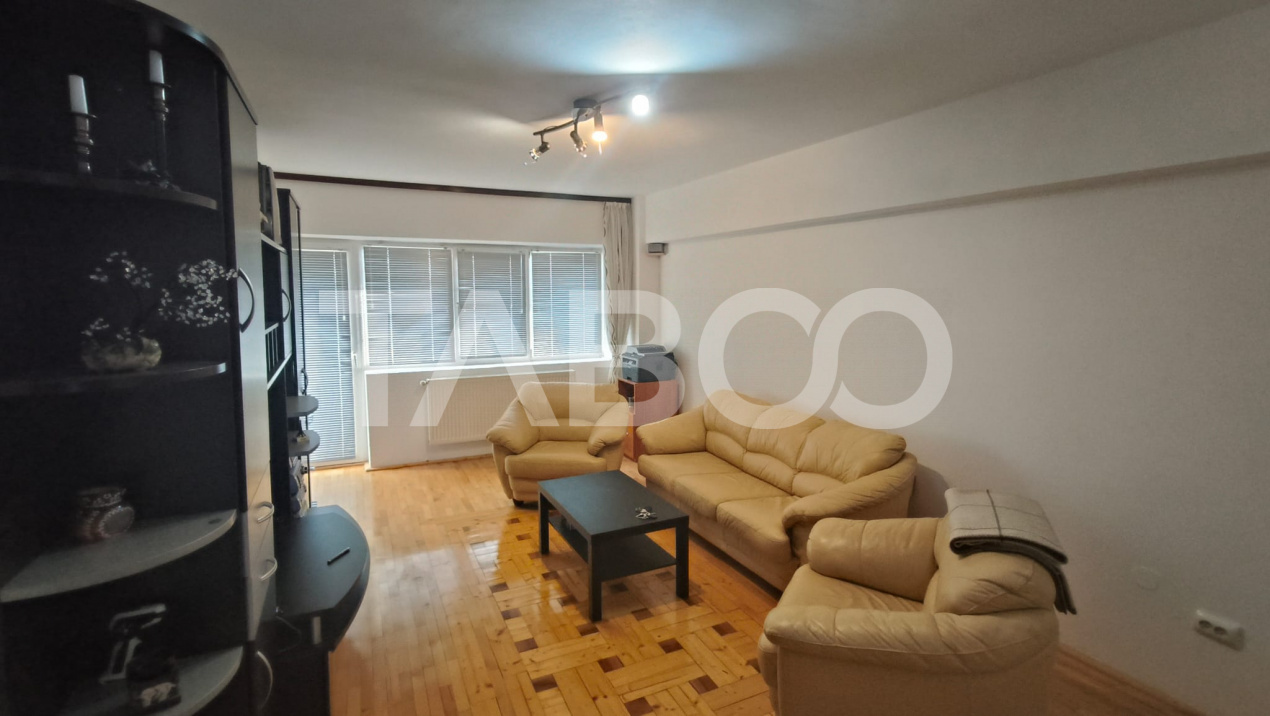 Apartament cu 3 camere garaj si pivnita de vanzare in Sebes