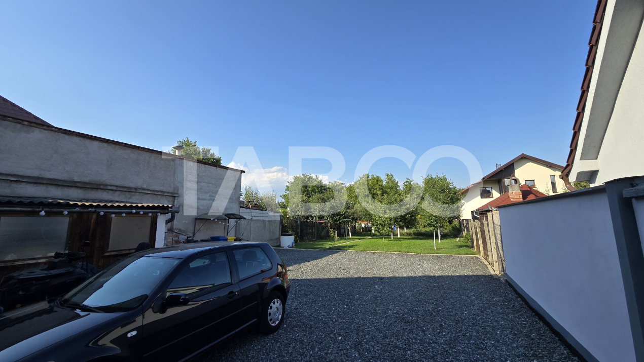 Apartament cu 3 camere la casa de inchiriat curte comuna Trei Stejari
