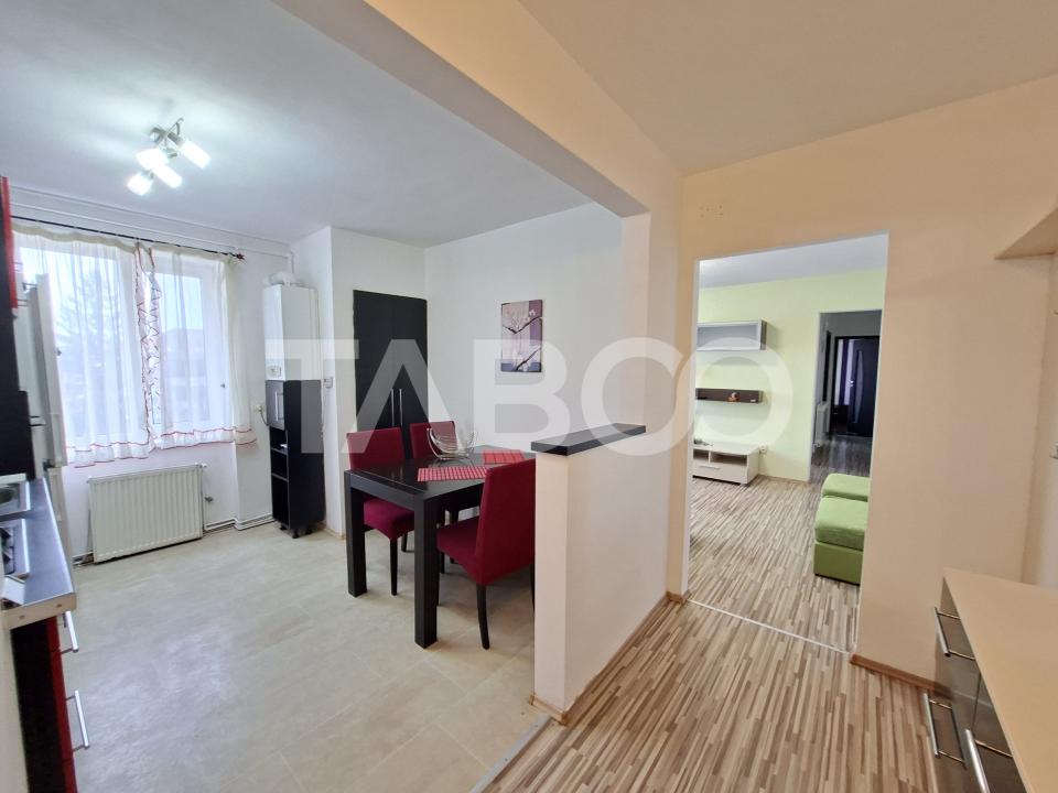 Apartament cu 3 camere si balcon de inchiriat in Sibiu zona Rahovei