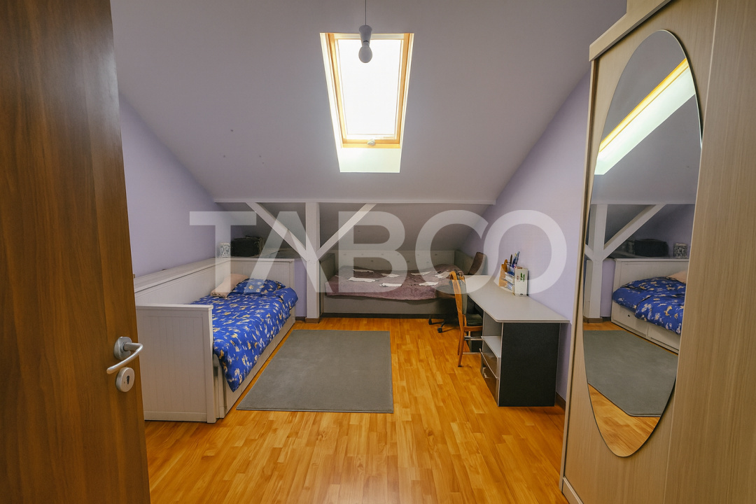 Apartament cu 3 camere spatioase de vanzare in Selimbar - 100 mp utili