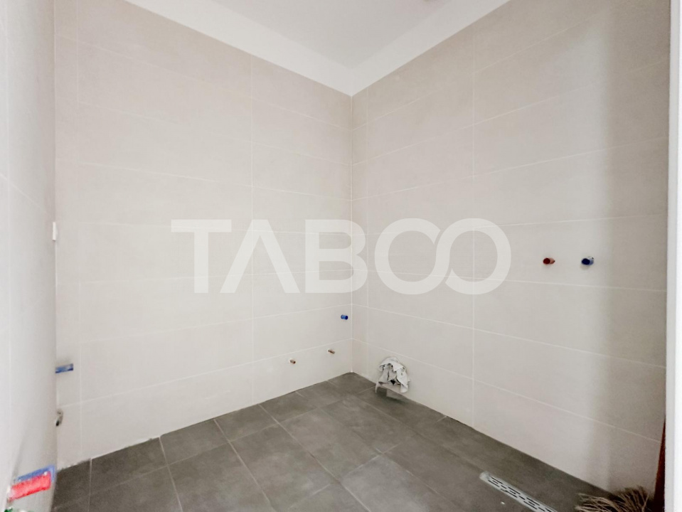 Apartament cu 4 camere 105 mp pe 2 nivele in vila noua cu parcare