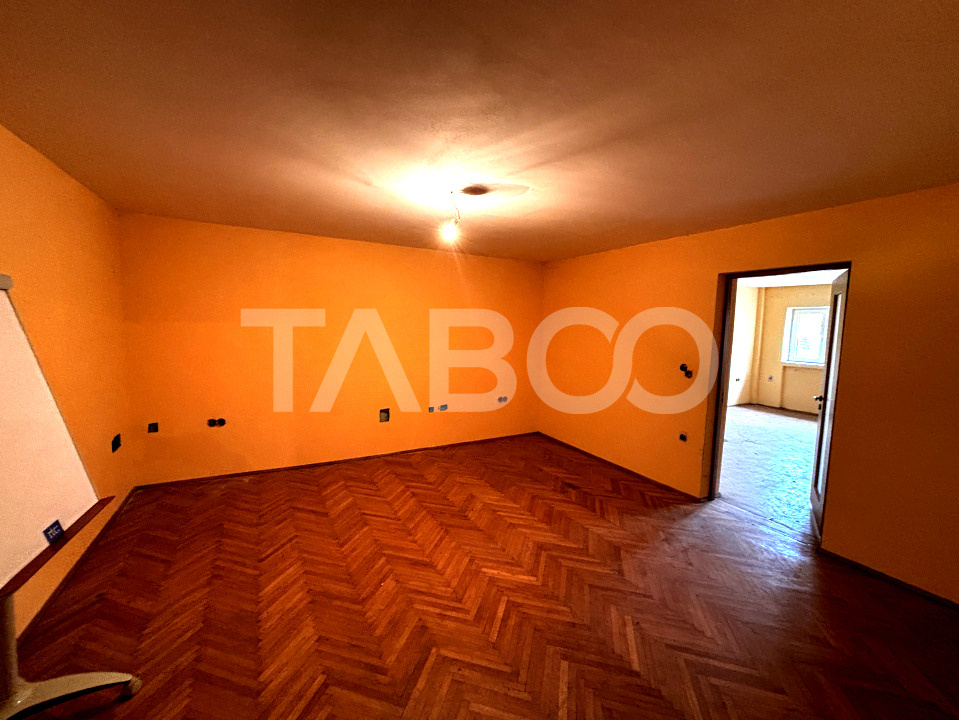 Apartament cu 4 camere de vanzare 110 mp Orasul de Jos Sibiu 