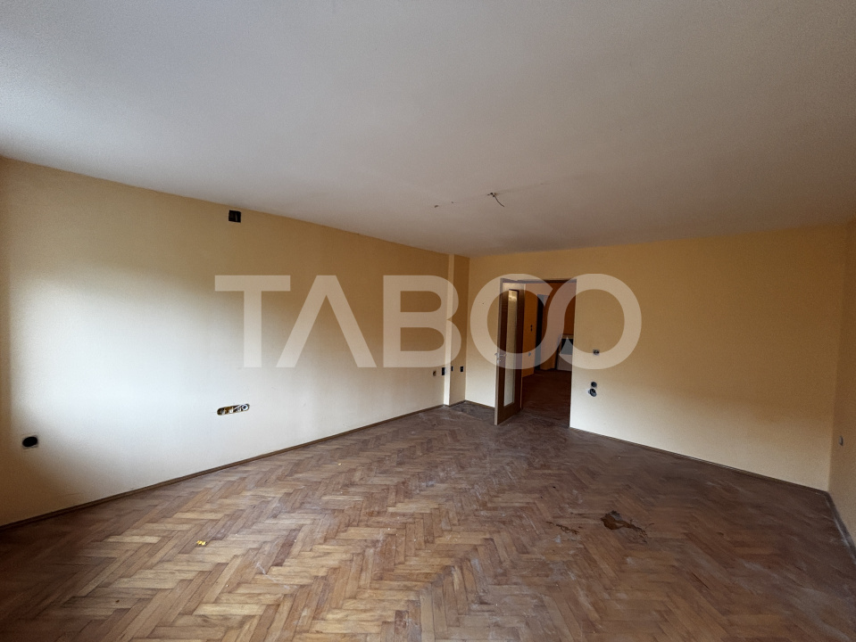 Apartament cu 4 camere de vanzare 110 mp Orasul de Jos Sibiu 