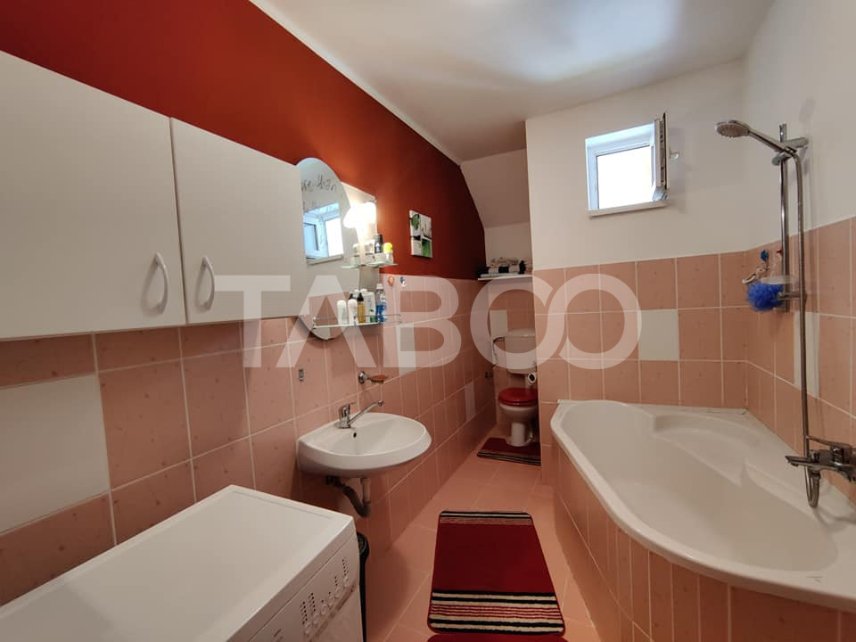 Apartament cu 4 camere in zona facultatilor Mihai Viteazul