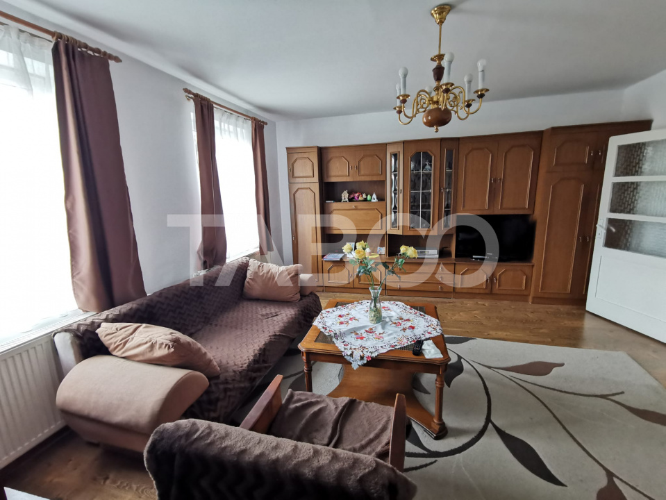Apartament cu 5 camere in zona de case a Bulevardului Mihai Viteazul 