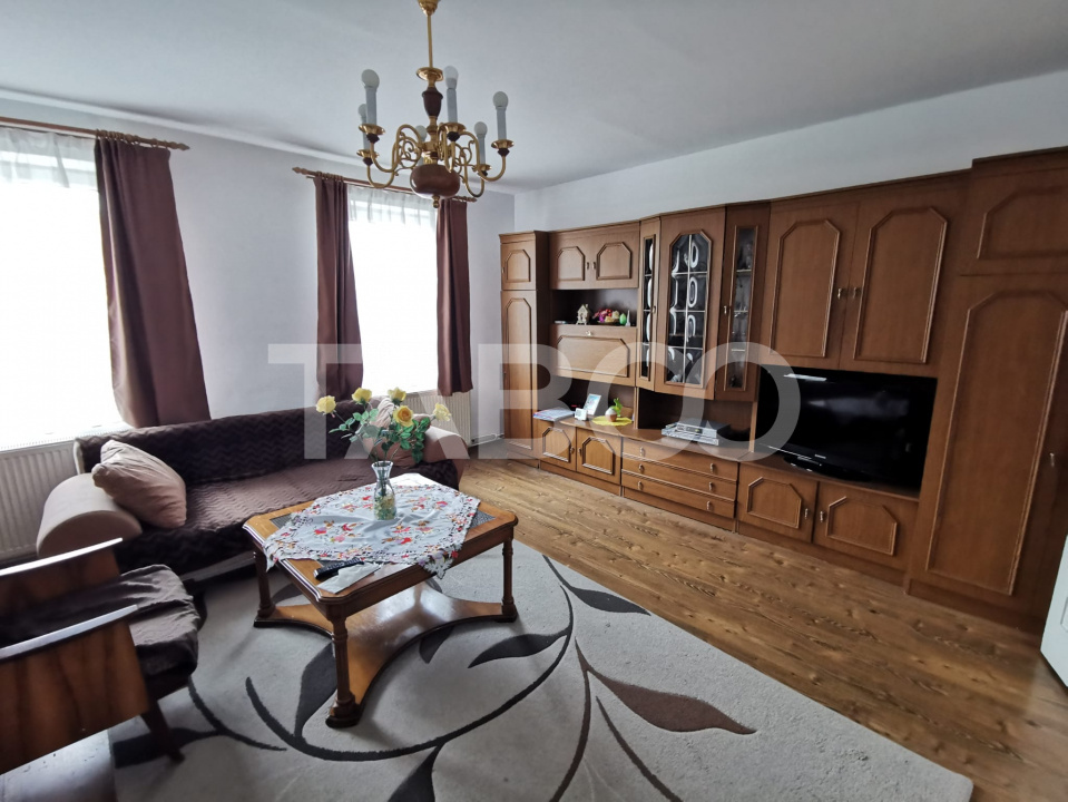 Apartament cu 5 camere in zona de case a Bulevardului Mihai Viteazul 