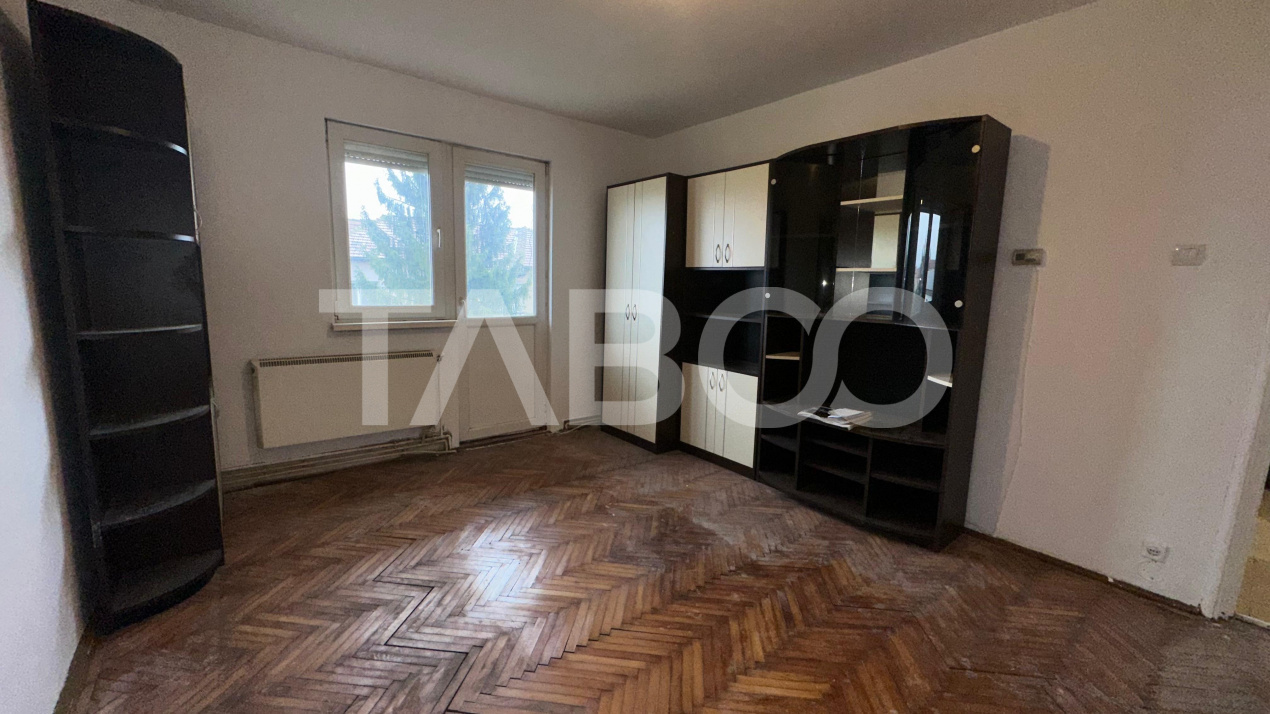 Apartament cu balcon 2 camere si pivnita zona Mihai Viteazul Sibiu 