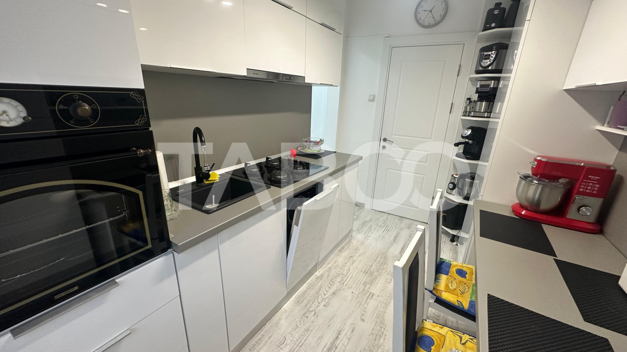 Apartament de inchiriat  2 camere cu balcon zona Rahovei Sibiu