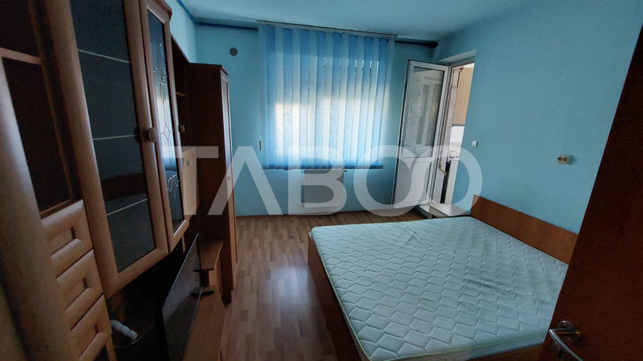 Apartament de inchiriat 2 camere etaj 2 cu parcare proprie C.Dumbravii