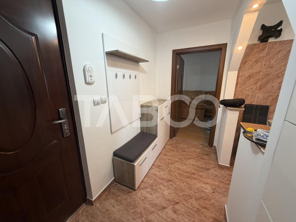 Apartament de inchiriat 2 camere etaj 3 decomandat mobilat utilat