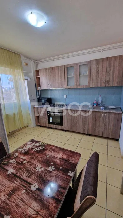 Apartament de inchiriat 2 camere utilate mobilate balcon zona Terezian