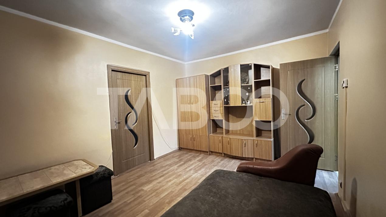 Apartament de inchiriat 2 camere utilate mobilate zona Vasile Aaron