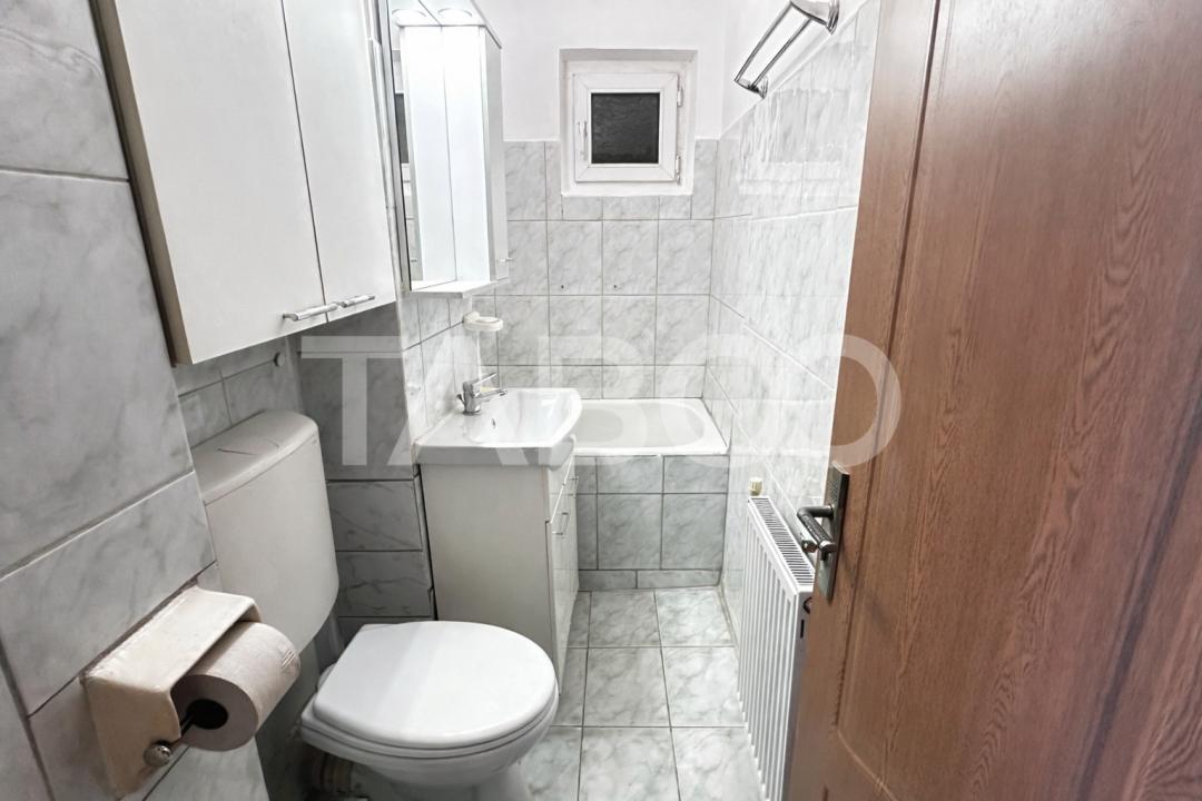 Apartament de inchiriat 2 camere utilate mobilate zona Vasile Aaron