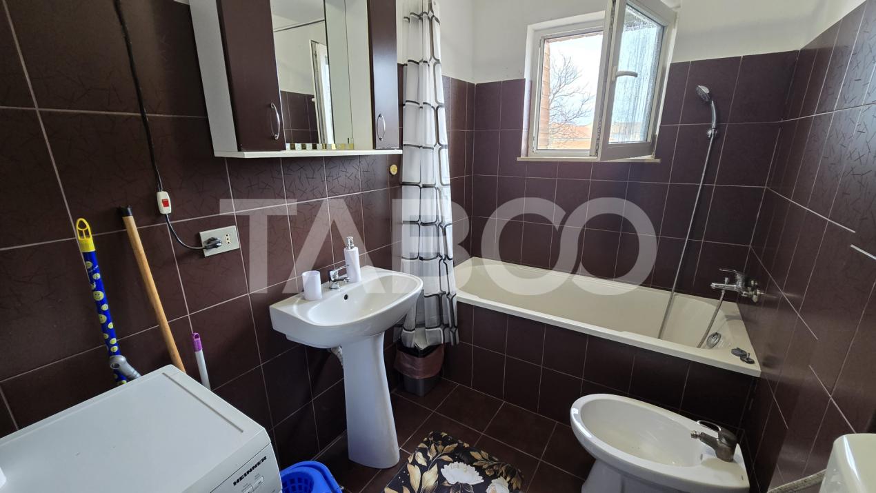 Apartament de inchiriat 3 camere 2 bai zona Bellissima Terezian Sibiu