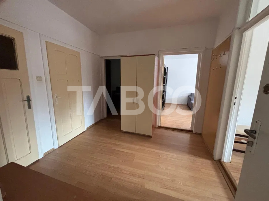 Apartament de inchiriat 3 camere la vila 2 bai zona linistita
