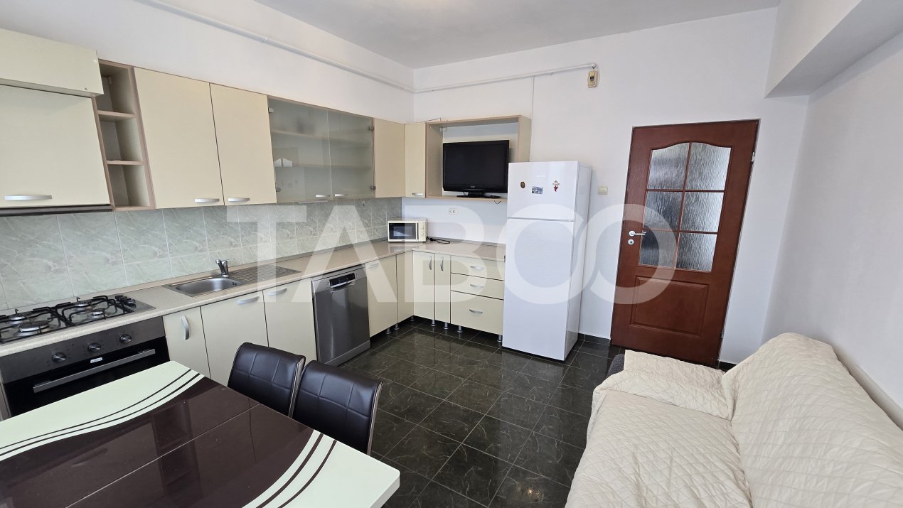 Apartament de inchiriat etaj intermediar Central 2 camere
