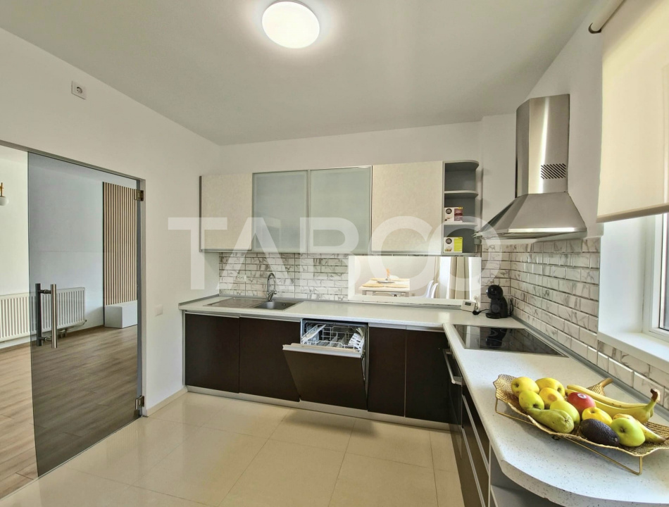 Apartament de inchiriat mutare imediata 93 mpu Zona Rahovei