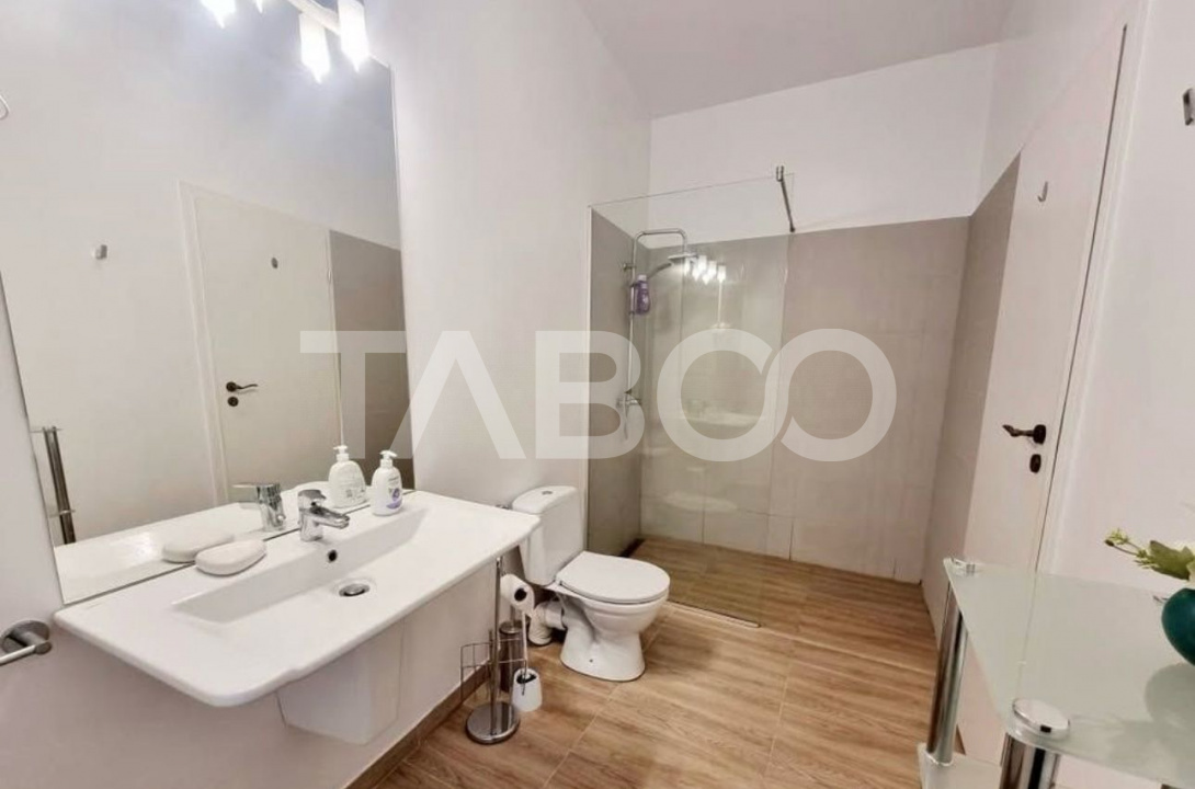 Apartament de vanzare 2 camere 2 bai 2 pivnite in Centrul Istoric