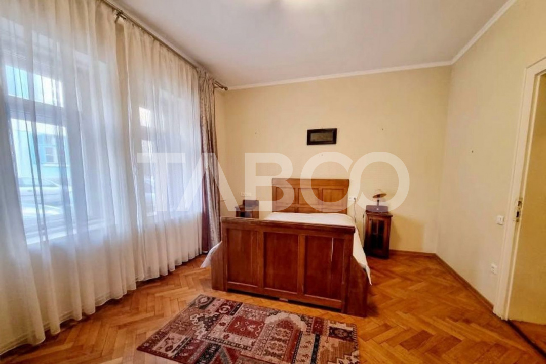 Apartament de vanzare 2 camere 2 bai 2 pivnite Sibiu Centrul Istoric