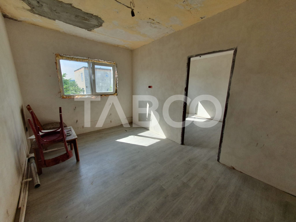 Apartament de vanzare 2 camere 44 mp utili 13 Decembrie bloc Italieni