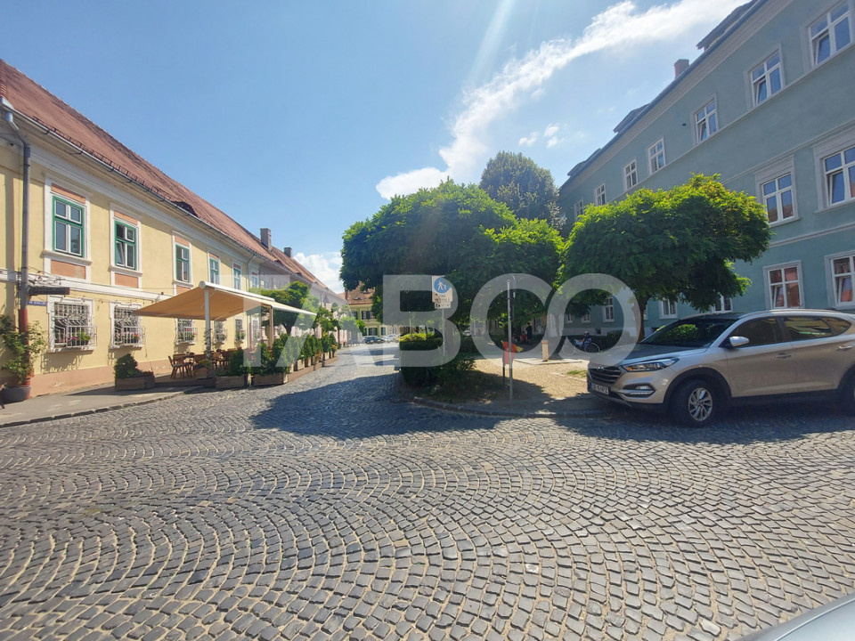 Apartament de vanzare 2 camere 68 mpu pivnita in Sibiu Centrul Istoric