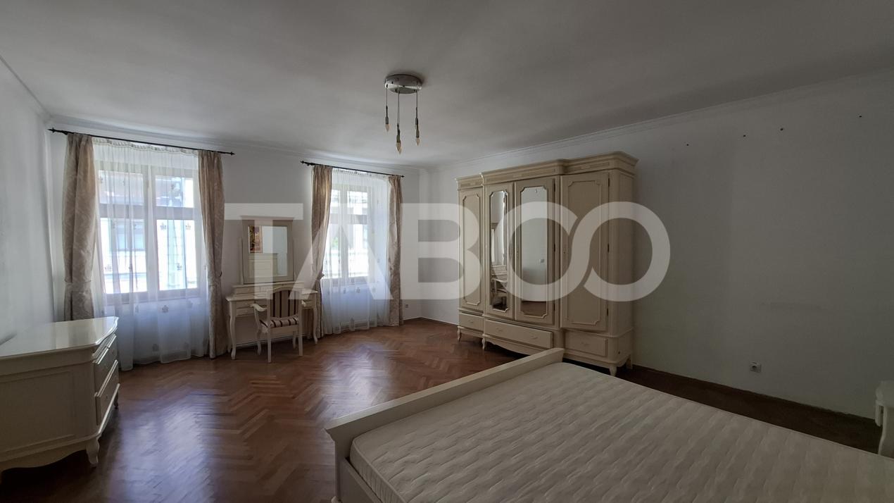Apartament de vanzare 2 camere 70 mp in Centrul Istoric al Sibiului