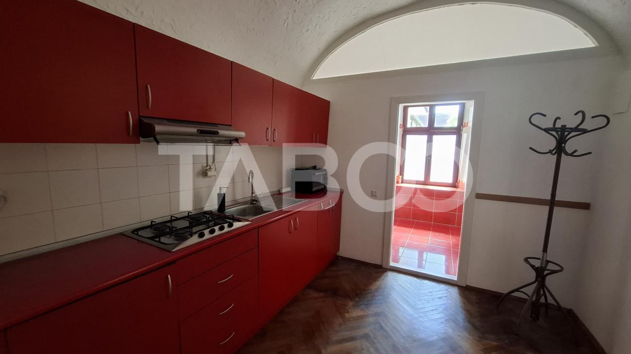 Apartament de vanzare 2 camere 70 mp in Centrul Istoric al Sibiului