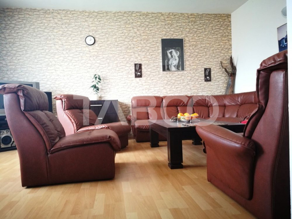 Apartament de vanzare 2 camere decomandat 62 mp zona Siretului Sibiu